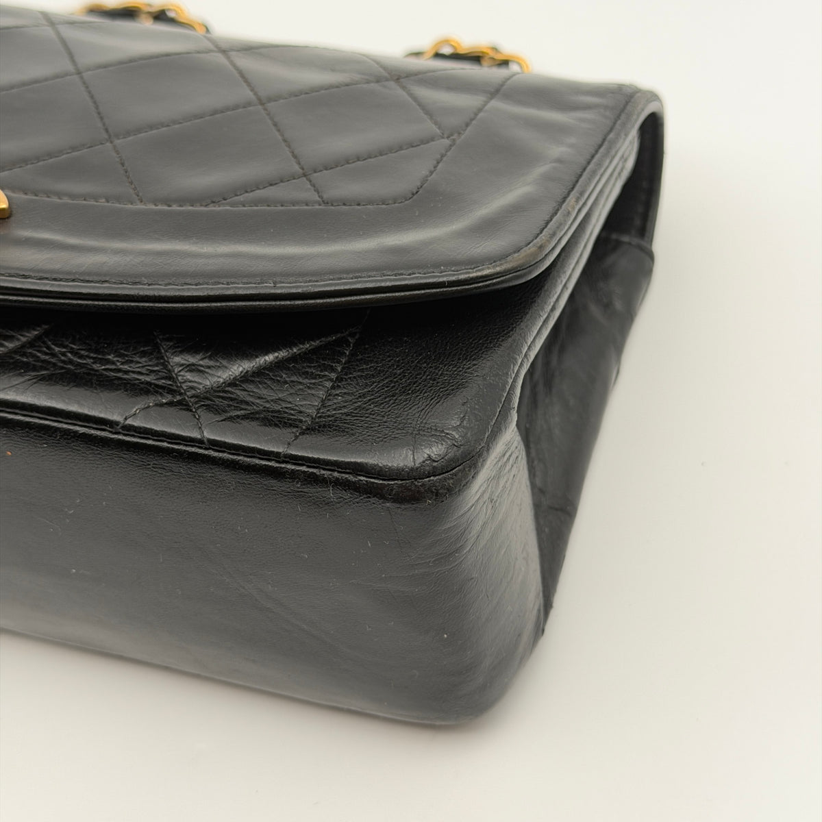 Pre-Owned Small Black Lambskin Diana Crossbody Bag