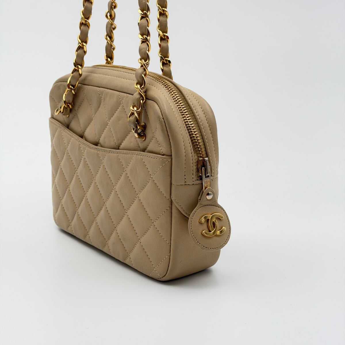 Pre-Owned Beige Matelassé Lambskin Leather Camera Bag