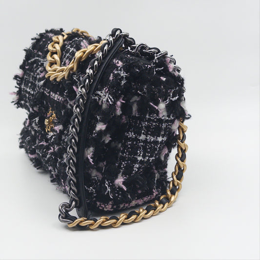 Pre-Owned Black '19' Tweed Single Flap Crossbody Bag