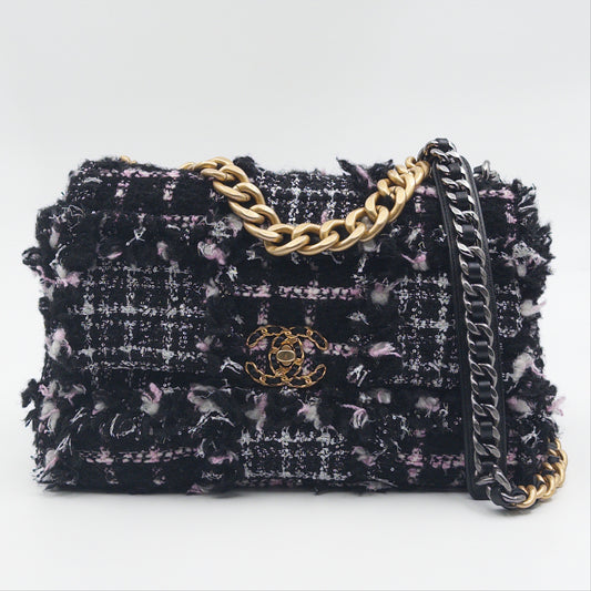 Pre-Owned Black '19' Tweed Single Flap Crossbody Bag