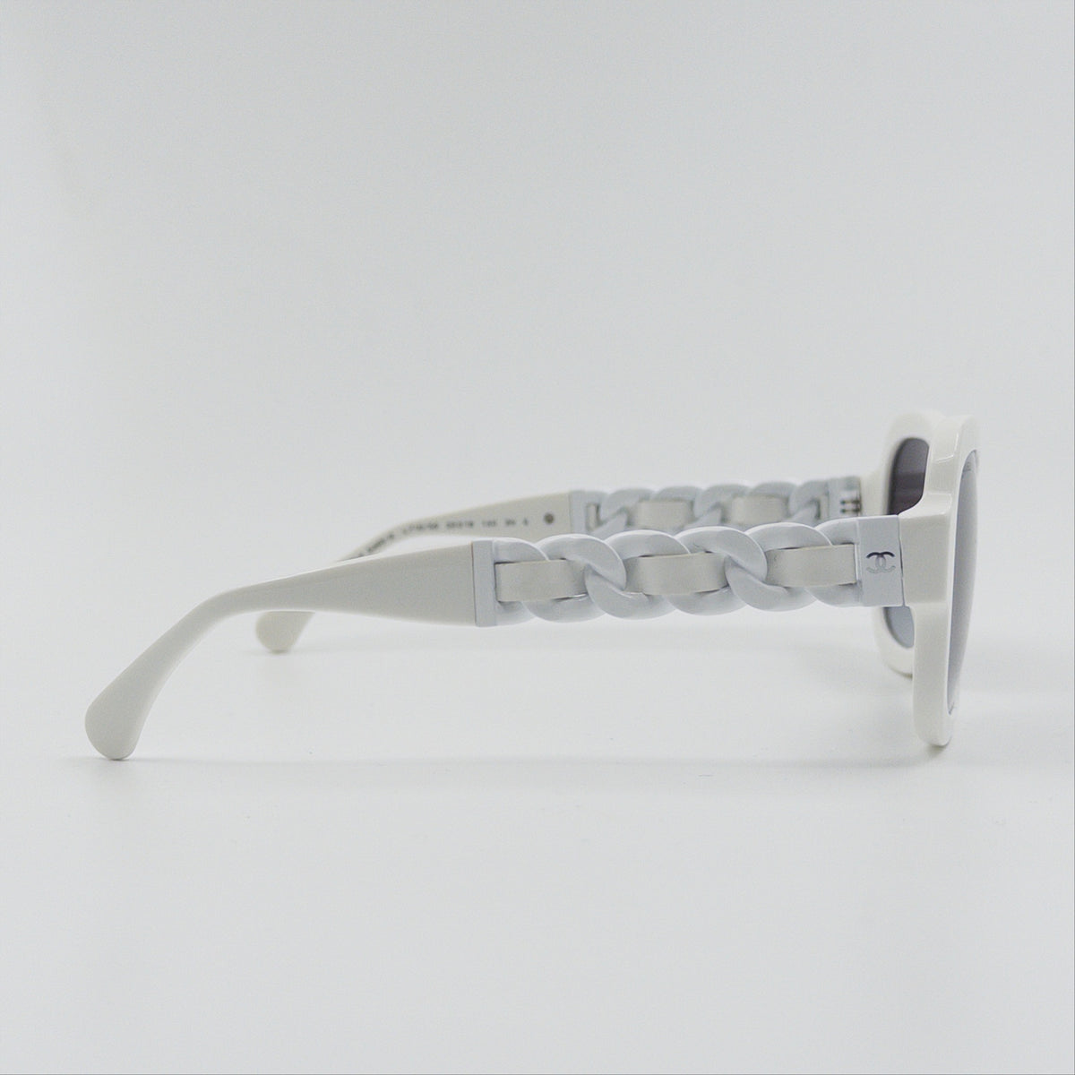 Pre-Owned White Chain Detail Sunglasses