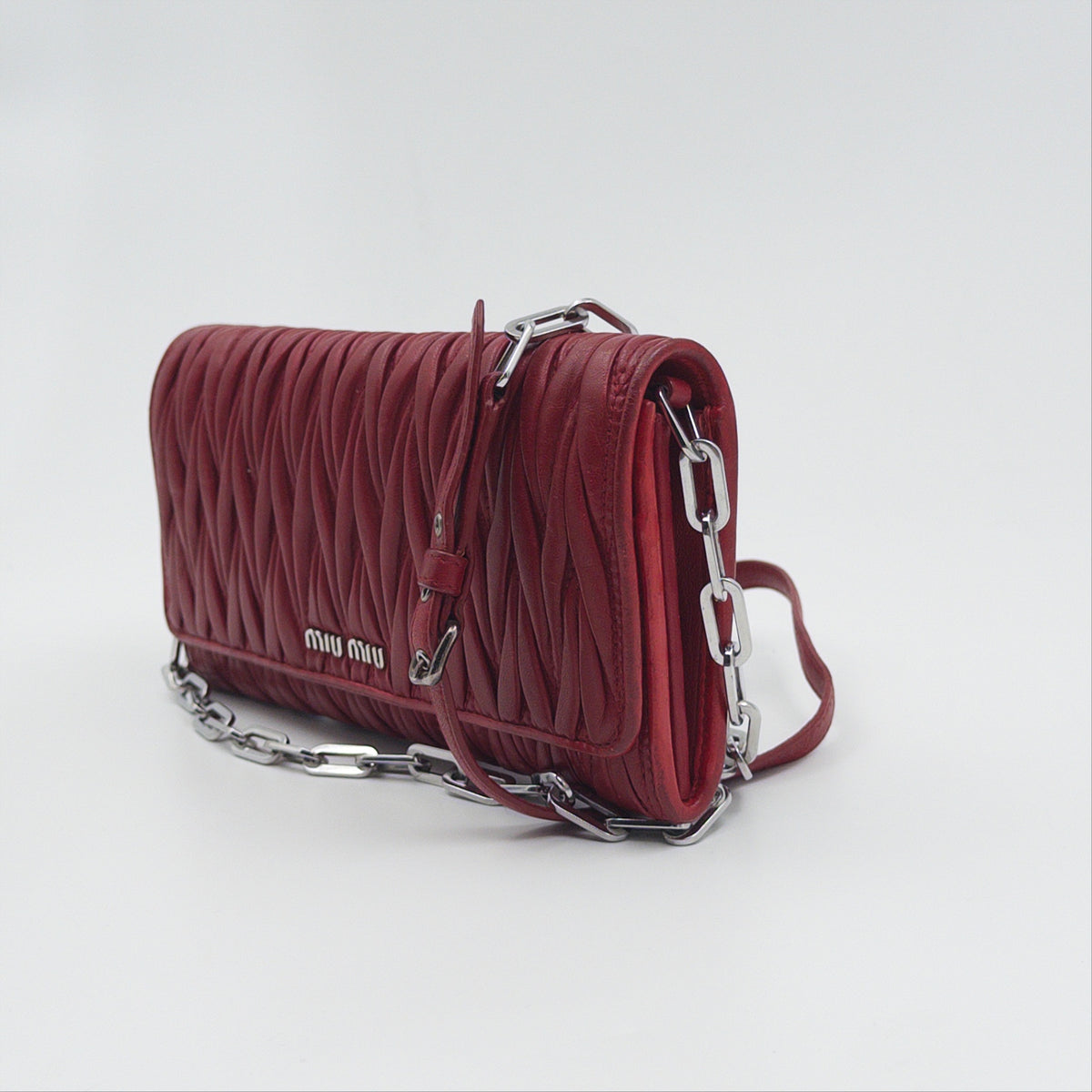 Pre-Owned Wallet on Chain