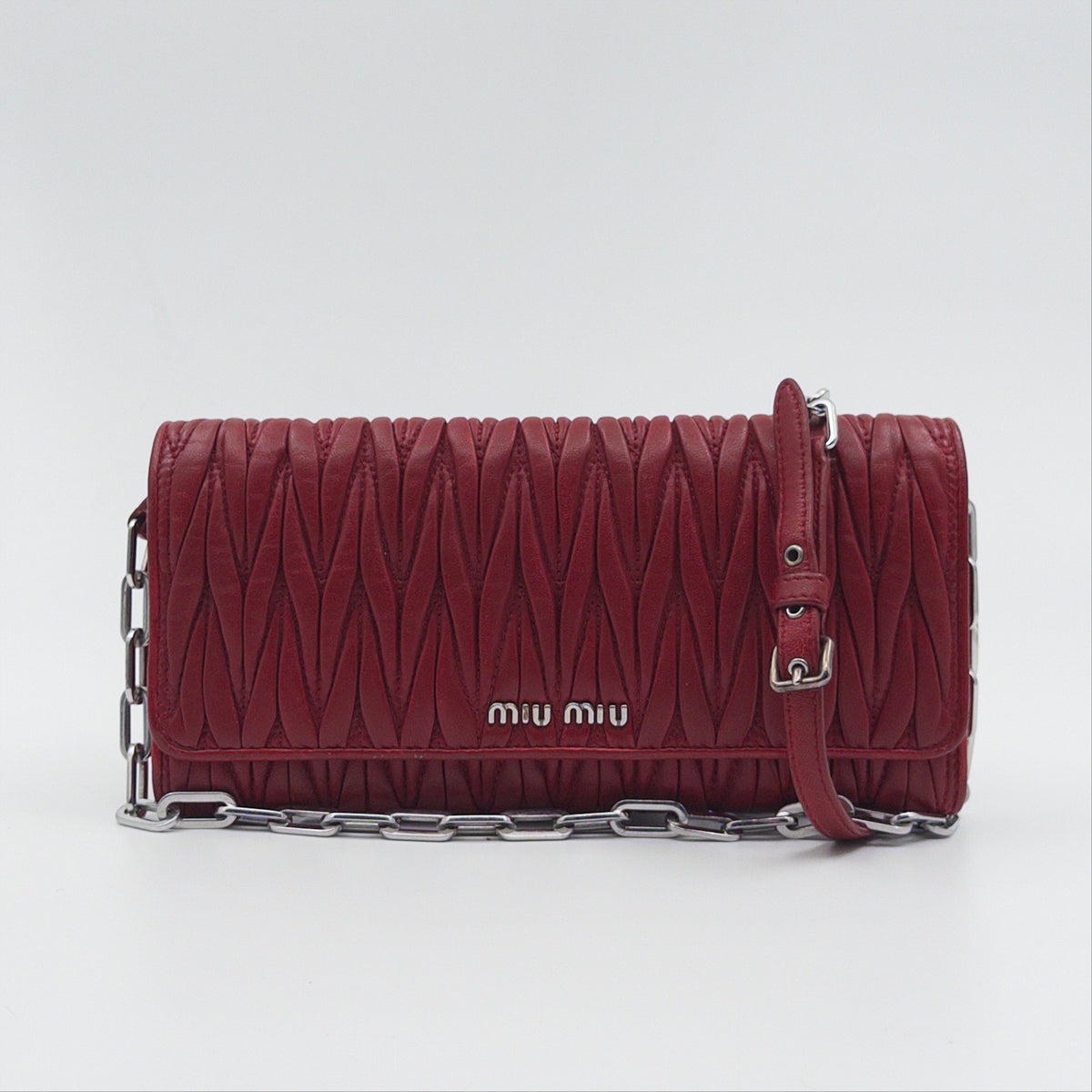 Pre-Owned Wallet on Chain