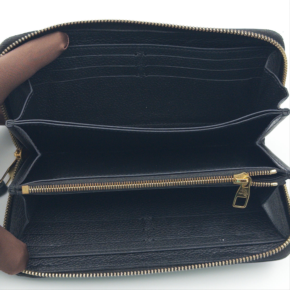 Pre-Owned Black Monogram Empreinte Leather Zip Wallet