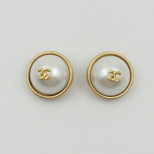 Pre-Owned Pearl CC Gold-Plated Earrings