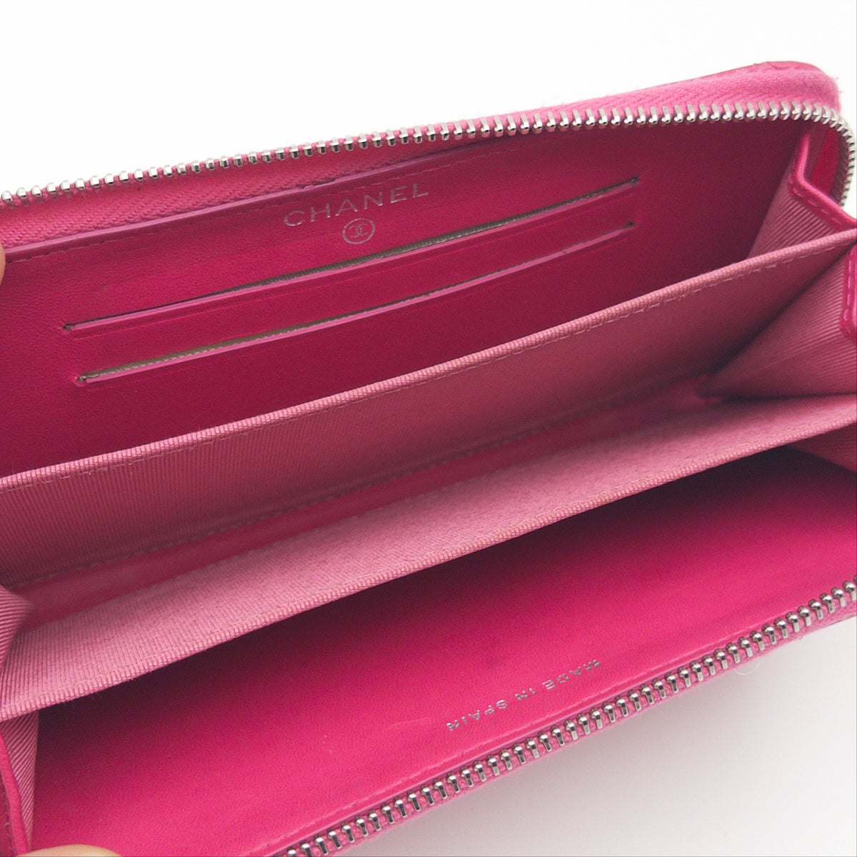Pre-Owned Hot Pink Matelassé Lambskin Leather Zip Wallet