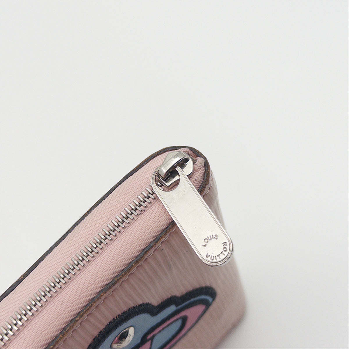 Pre-Owned L.E. Light Pink Epileather Zip Wallet