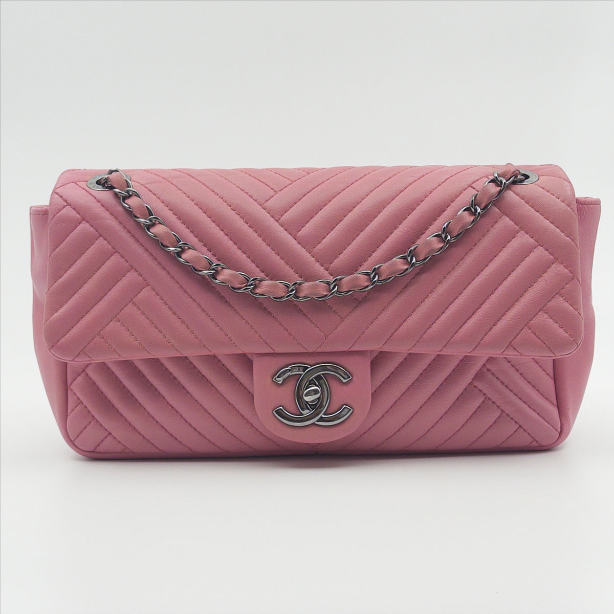 Pre-Owned Baby Pink Diagonal Quilted Lambskin Leather Single Flap Shoulder Bag