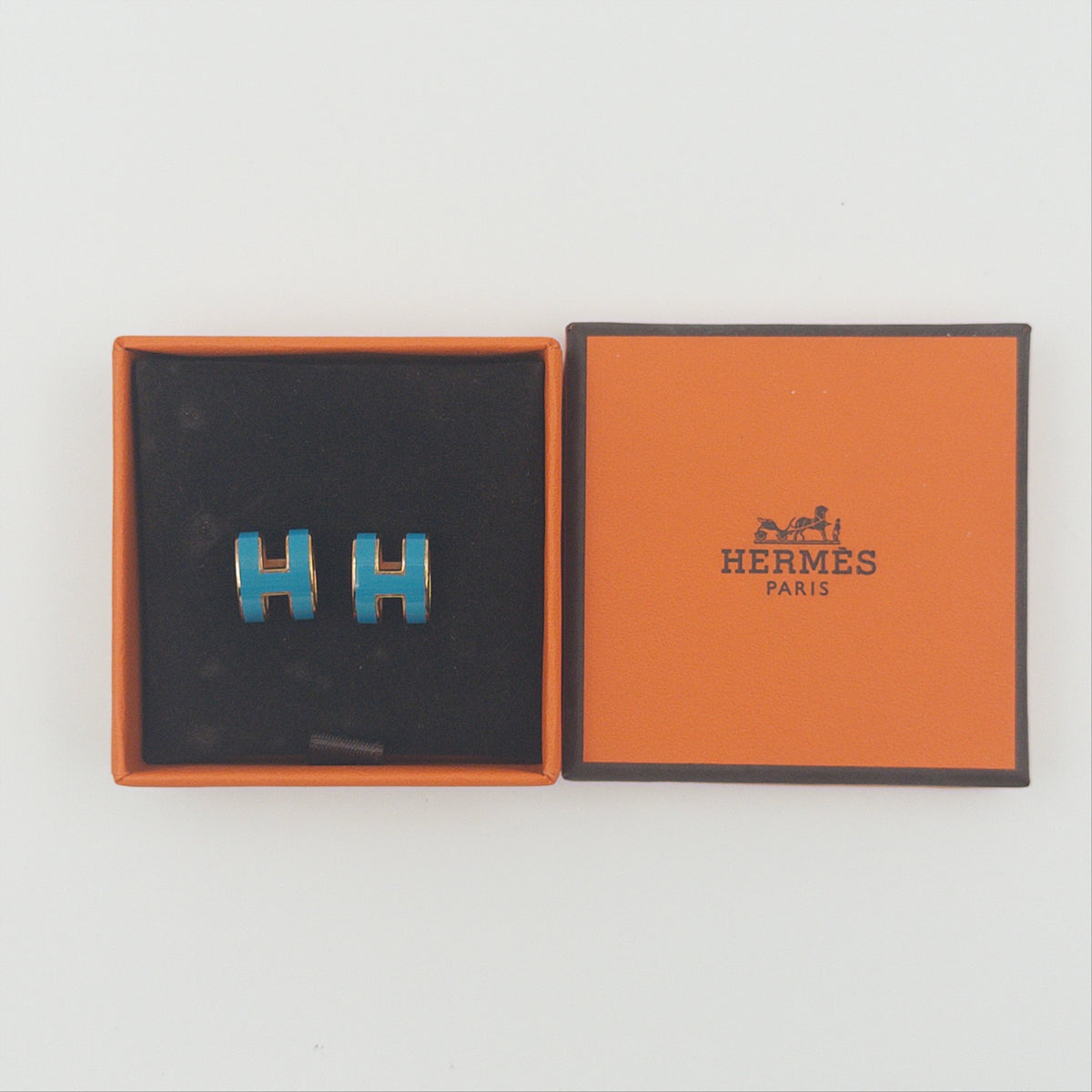 Pre-Owned Turquoise H Gold-Plated Earrings