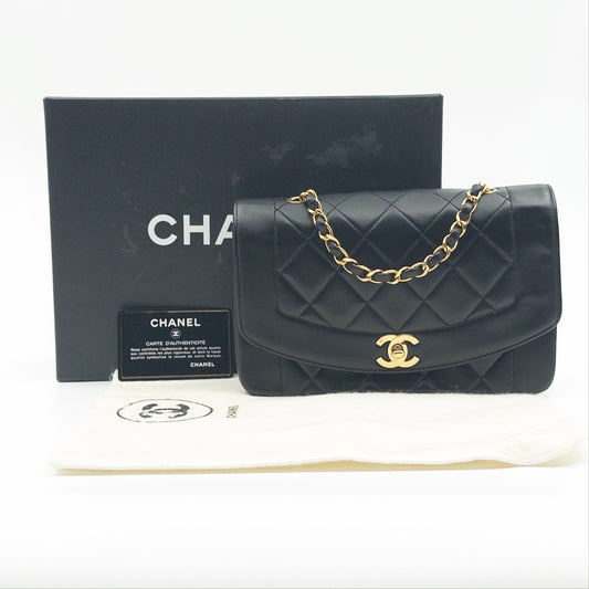 Pre-Owned Black Lambskin Diana Crossbody Bag