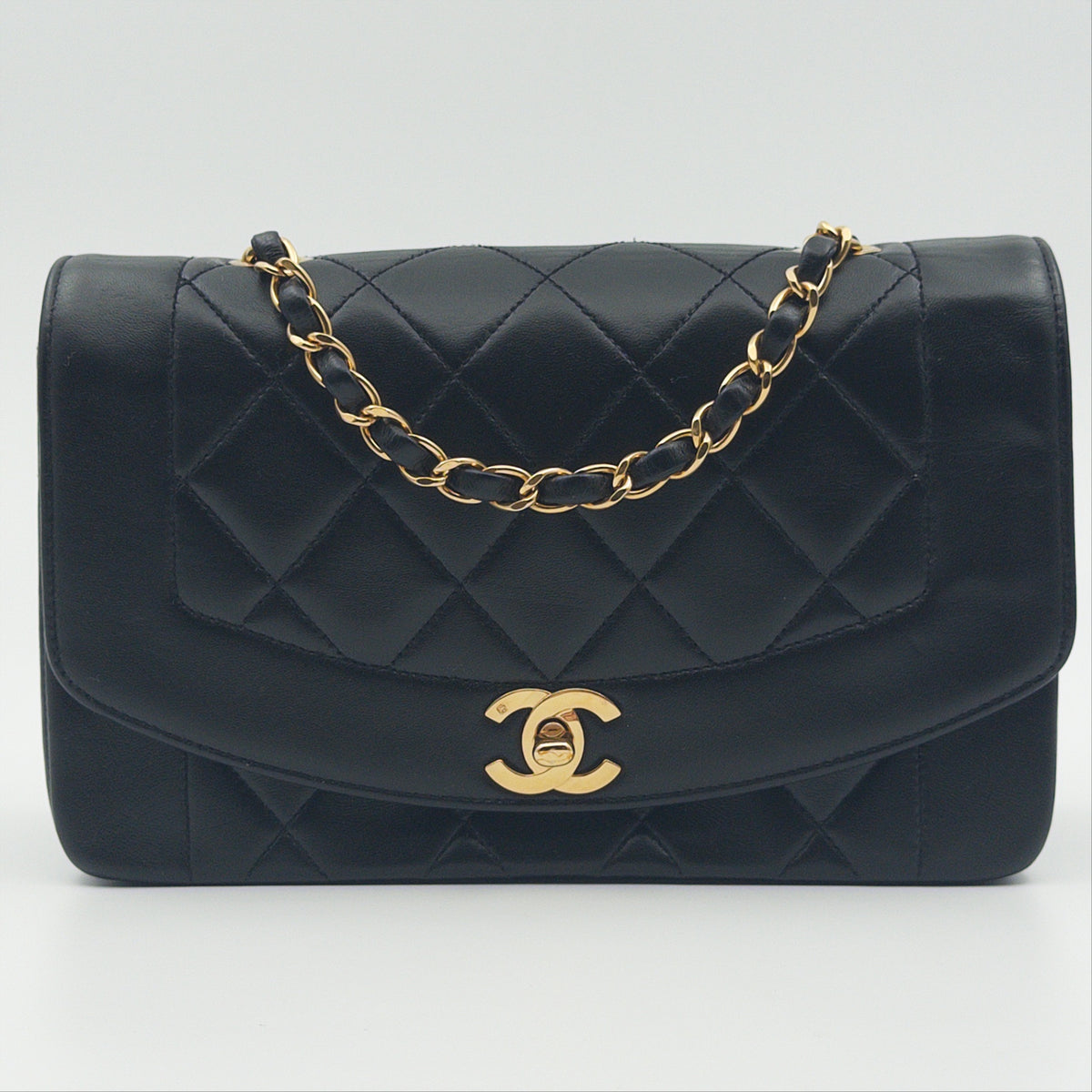 Pre-Owned Black Lambskin Diana Crossbody Bag