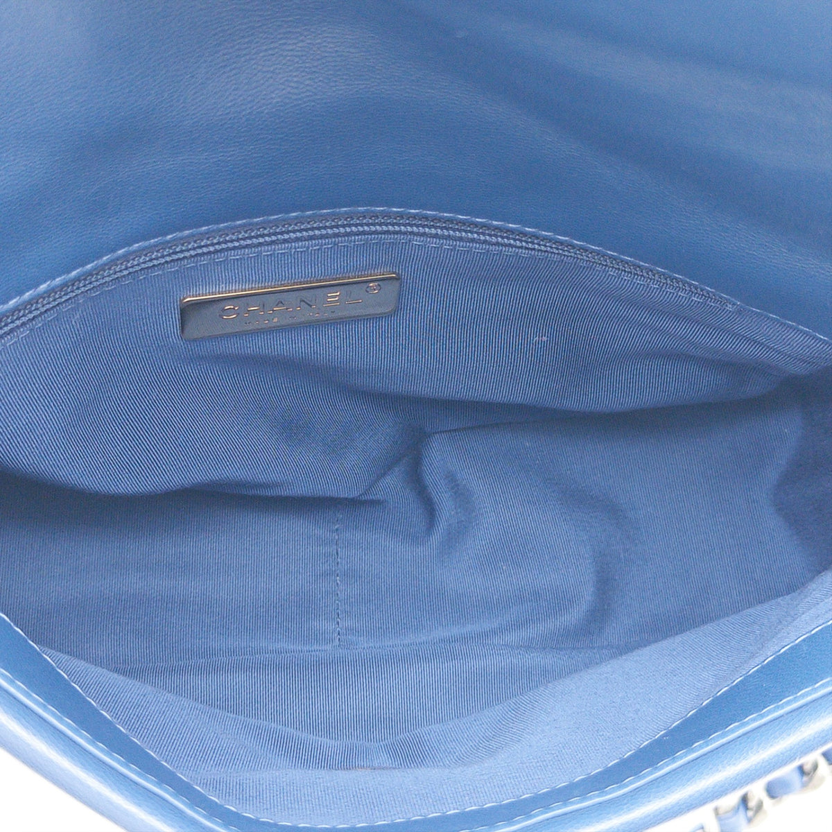 Pre-Owned Blue Shiny Lambskin 19 Single Flap Crossbody Bag