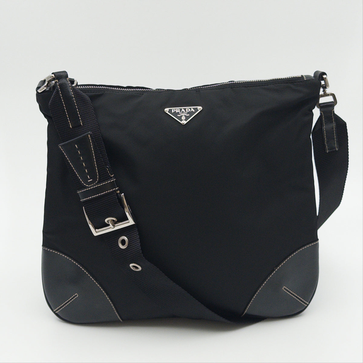 Pre-Owned Black Nylon Messenger Bag