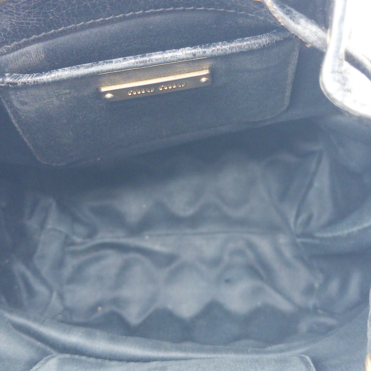 Pre-Owned Black Leather Bucket Bag