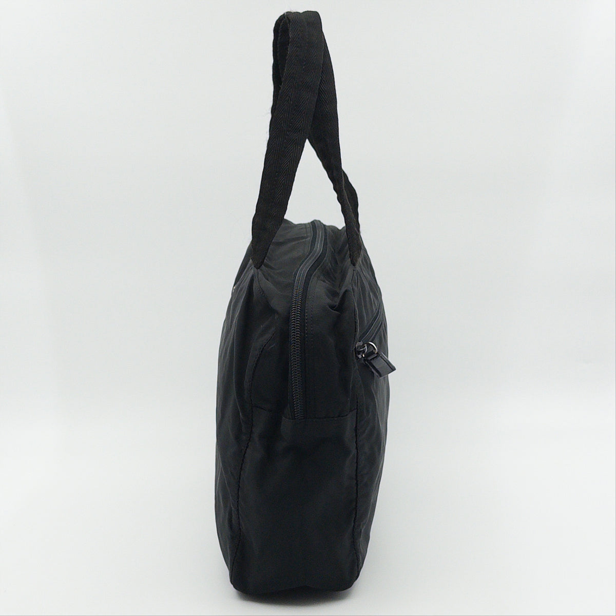 Pre-Owned Black Nylon Handbag