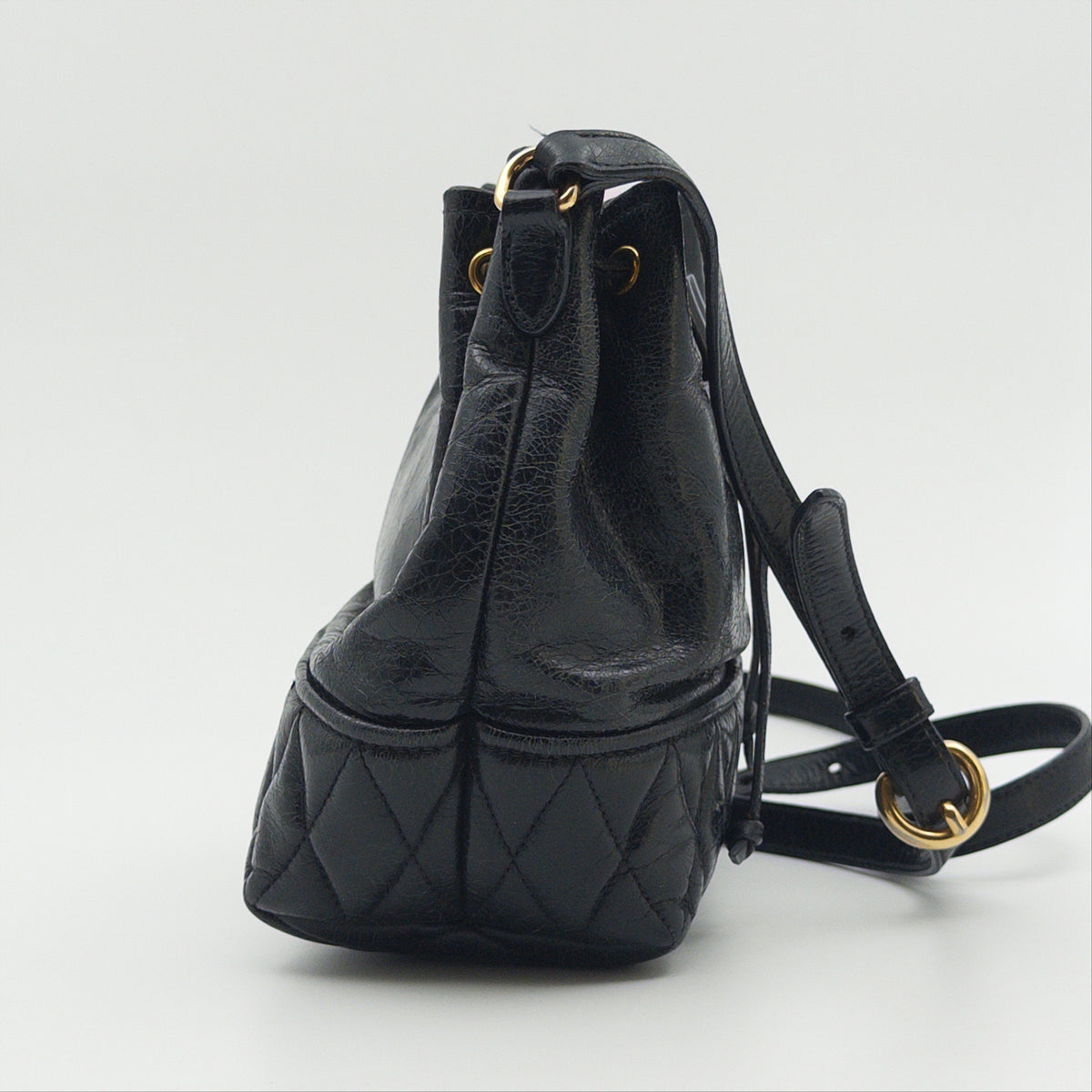 Pre-Owned Black Leather Bucket Bag