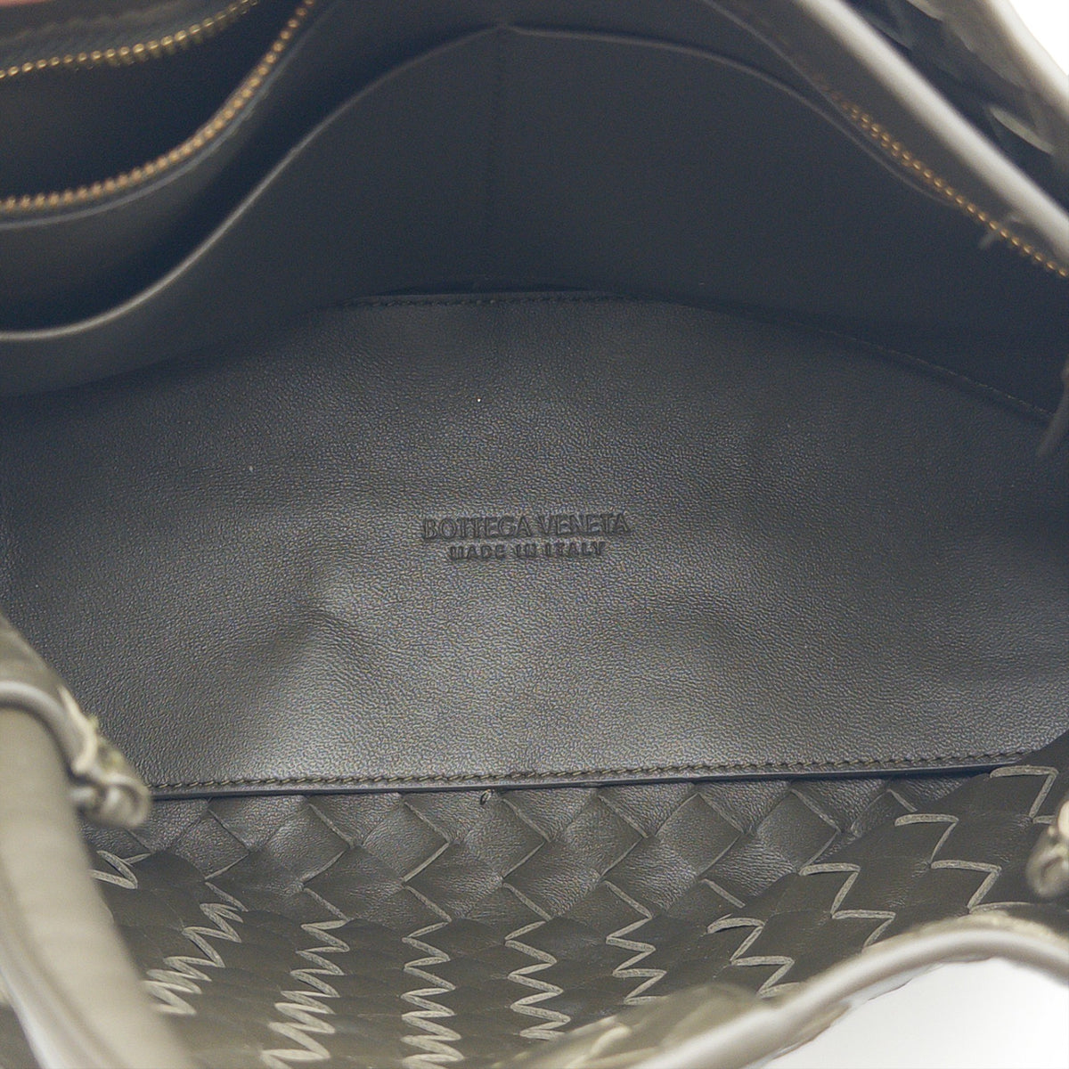 Pre-Owned Olive Green Intrecciato Medium Andiamo Bag