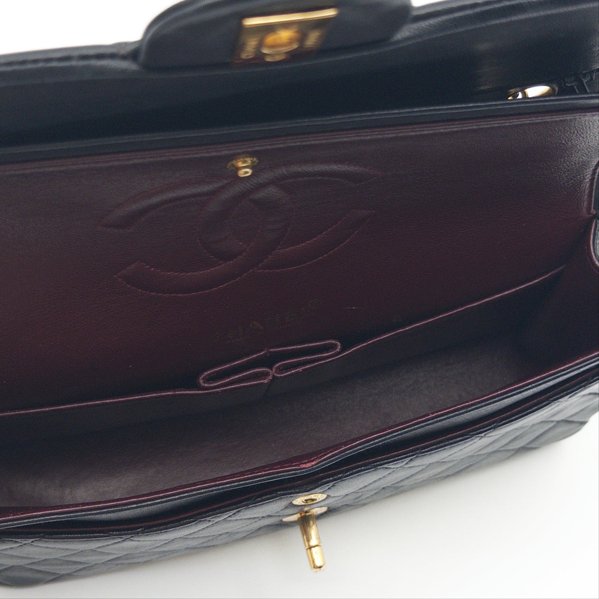Pre-Owned Black Matelassé Medium Lambskin Classic Flap