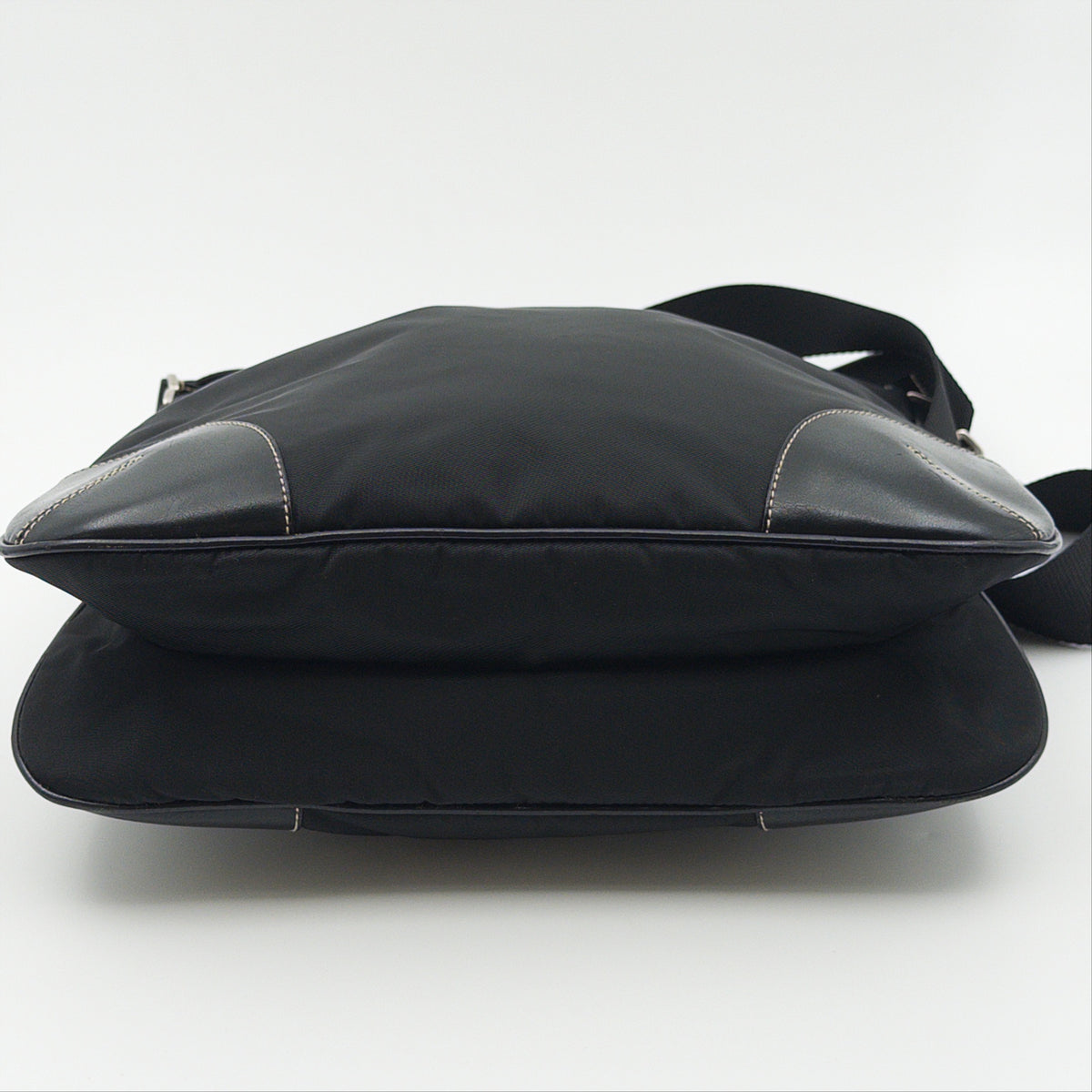 Pre-Owned Black Nylon Messenger Bag