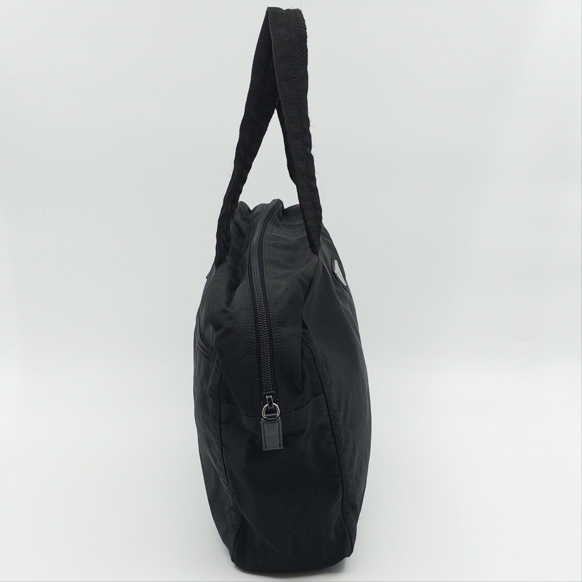 Pre-Owned Black Nylon Handbag