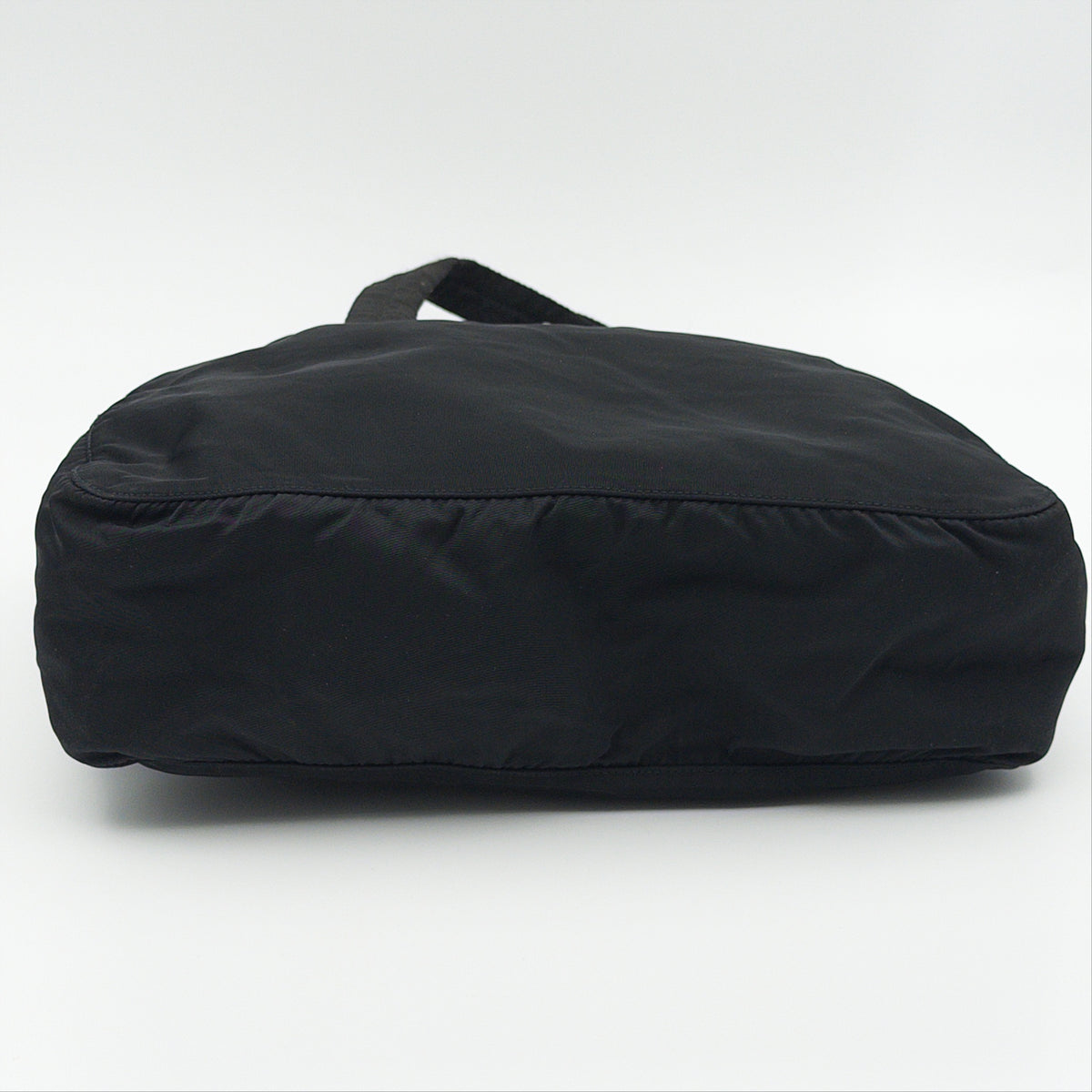 Pre-Owned Black Nylon Handbag