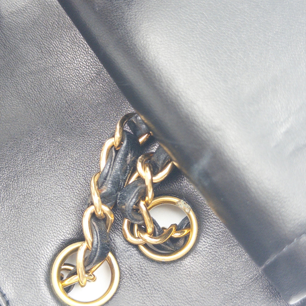 Pre-Owned Black Matelassé Medium Lambskin Classic Flap