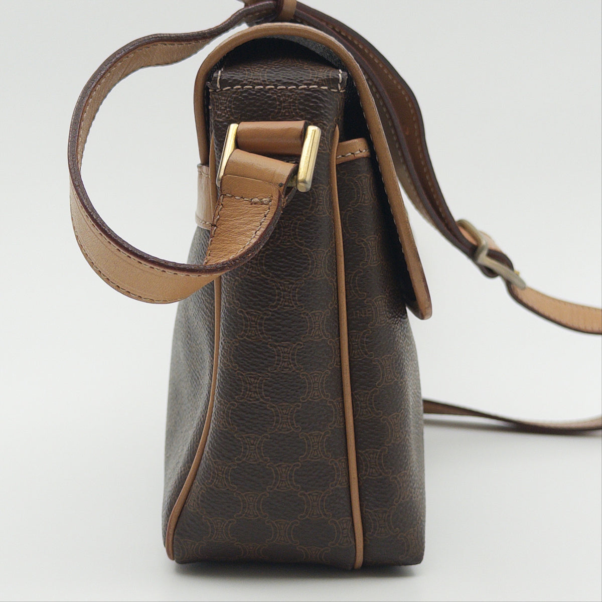 Pre-Owned Brown Macadam Canvas Crossbody Bag