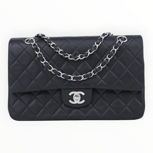 Medium Classic Double Flap