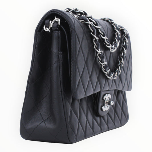 Medium Classic Double Flap