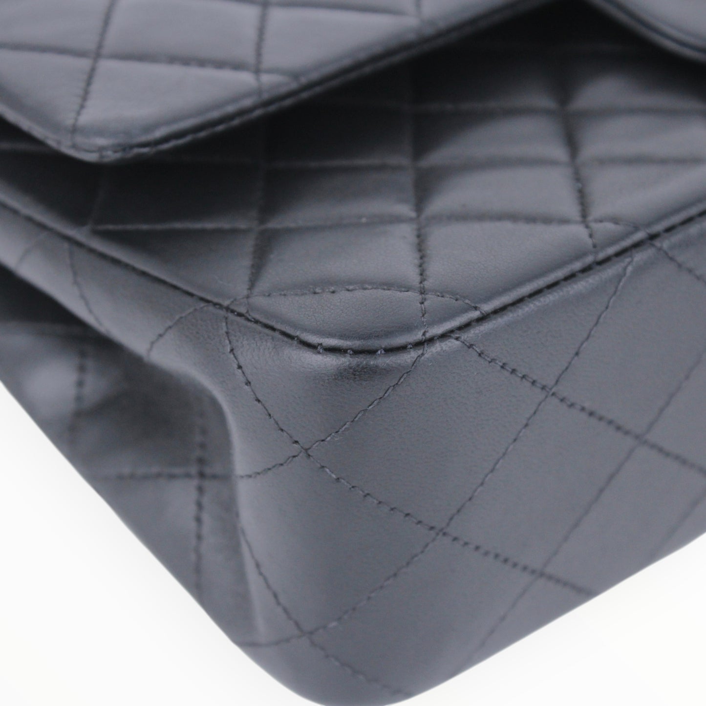 Medium Classic Double Flap