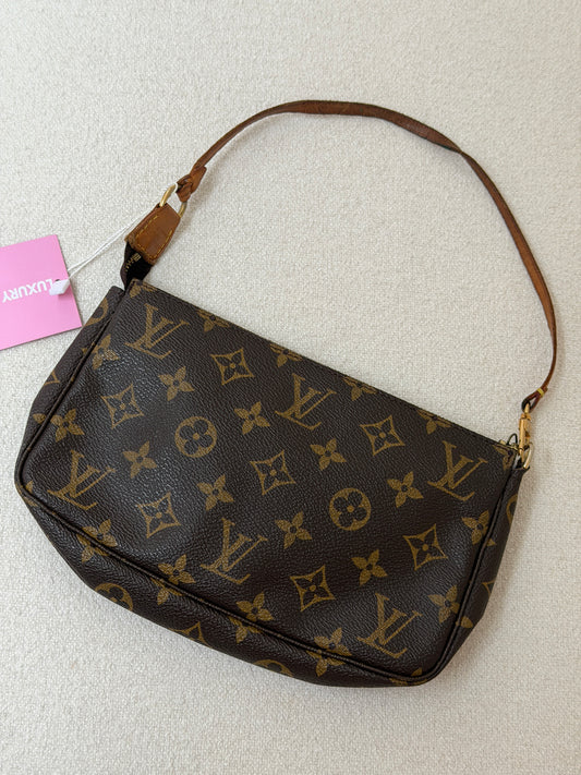 Pre-Owned LV Monogram Canvas Pochette Accessoires Handbag