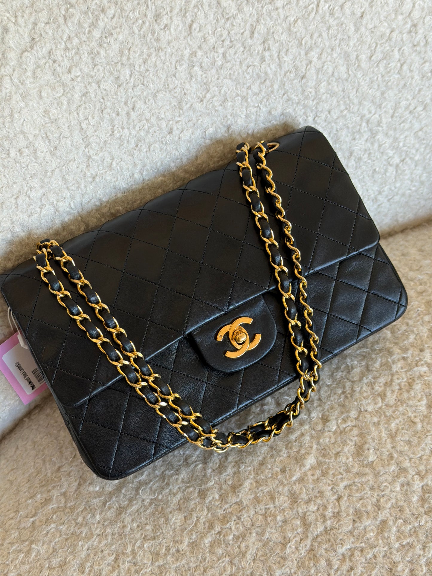 Pre-Owned Black Lambskin Medium Classic Double Flap Shoulder Bag