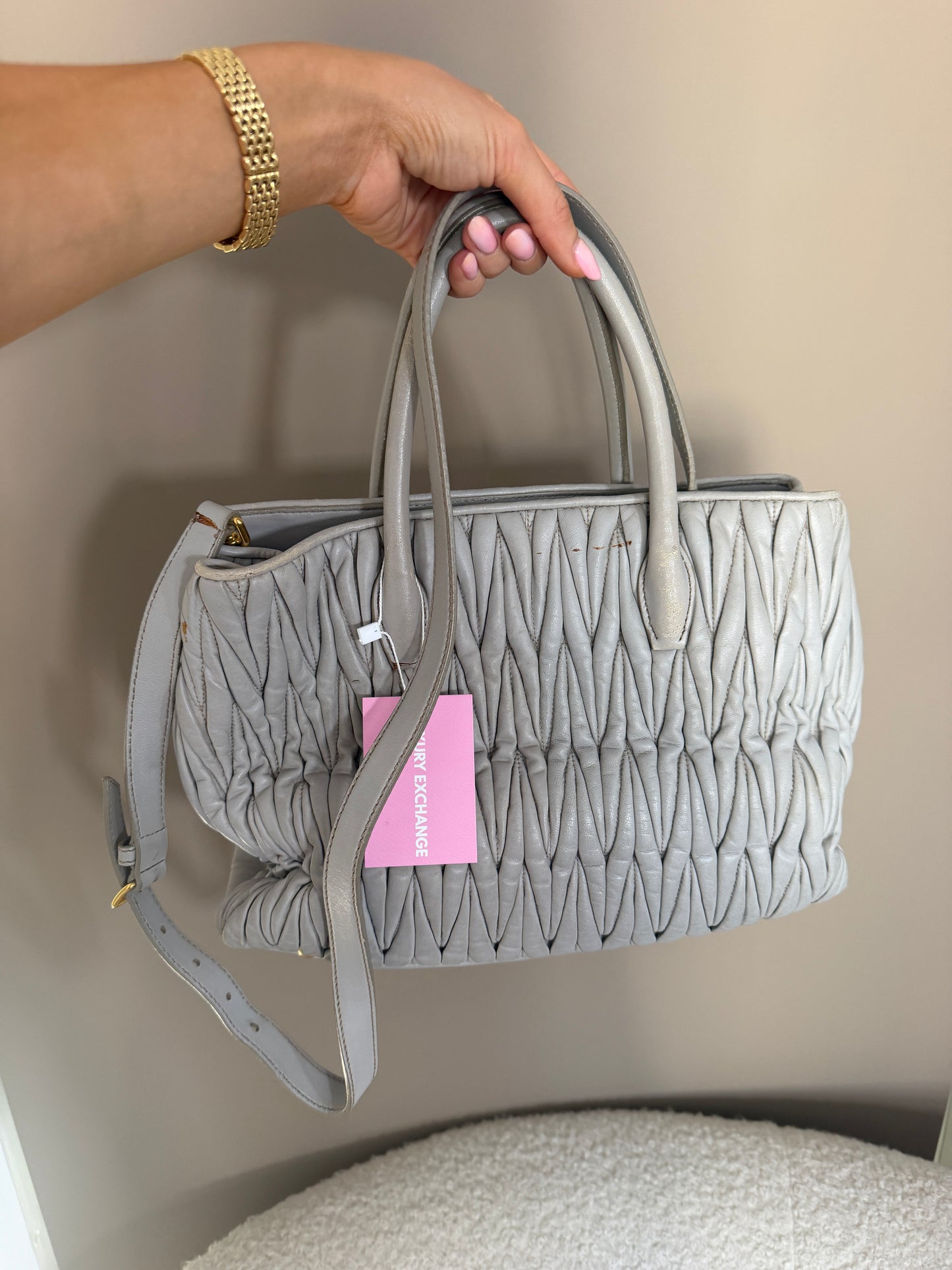 Pre-Owned Grey Ruffled Nappa Leather Crossbody Bag
