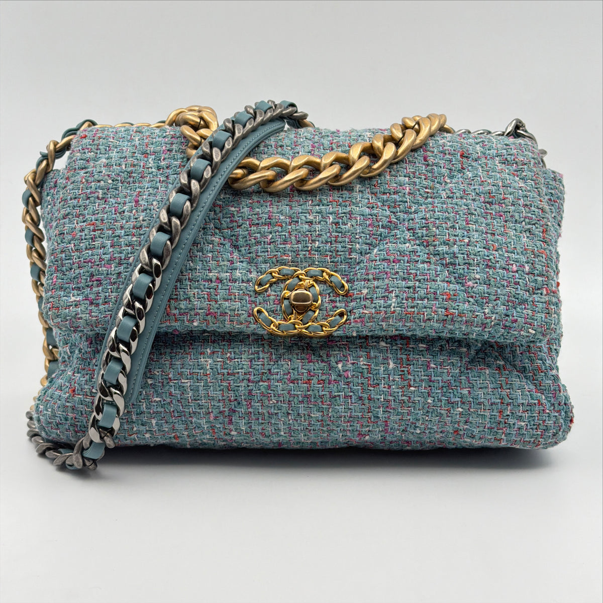 Pre-Owned Blue Tweed '19' Crossbody Single Flap Bag