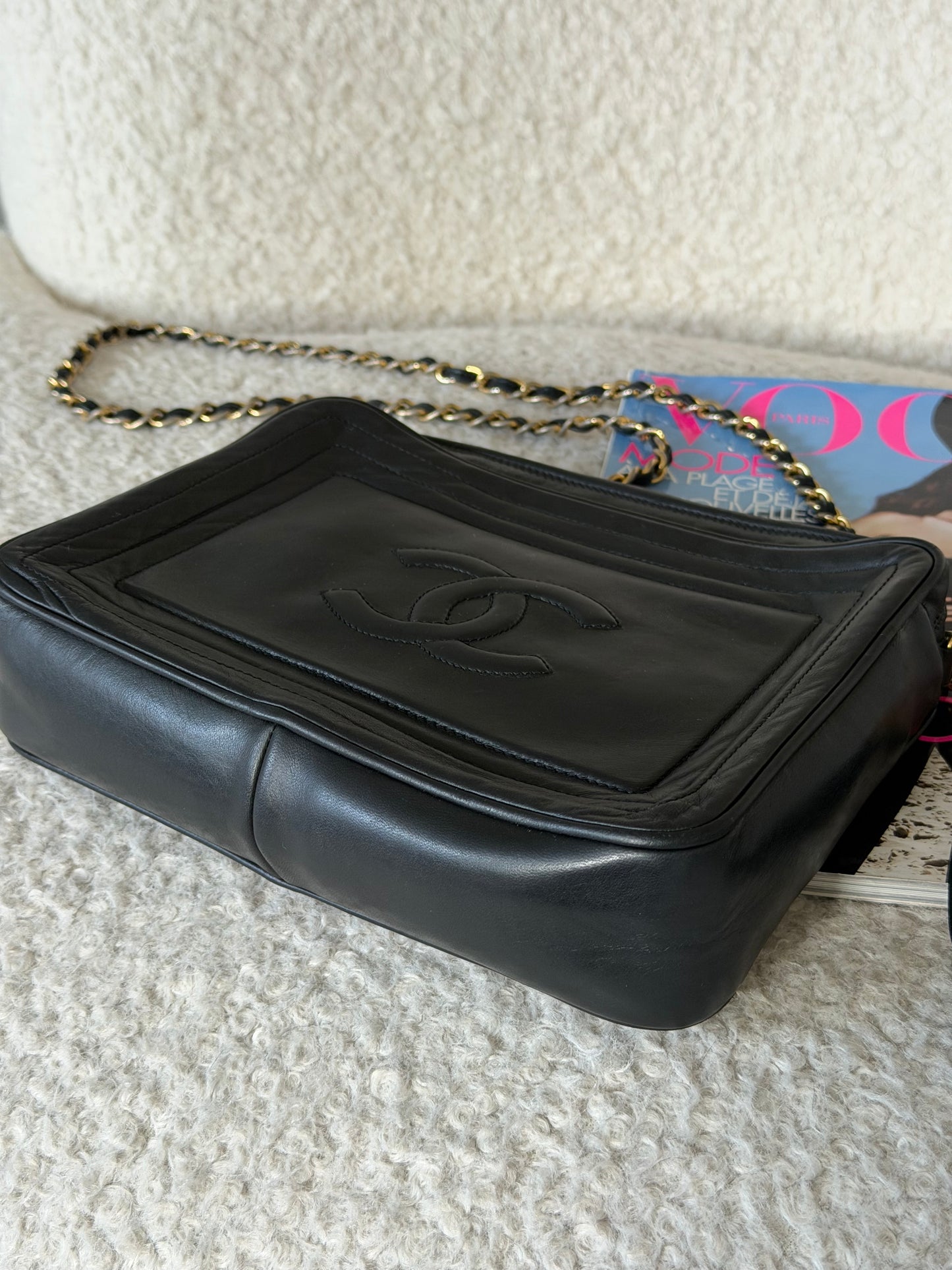 Pre-Owned Black Lambskin Leather Camera Bag