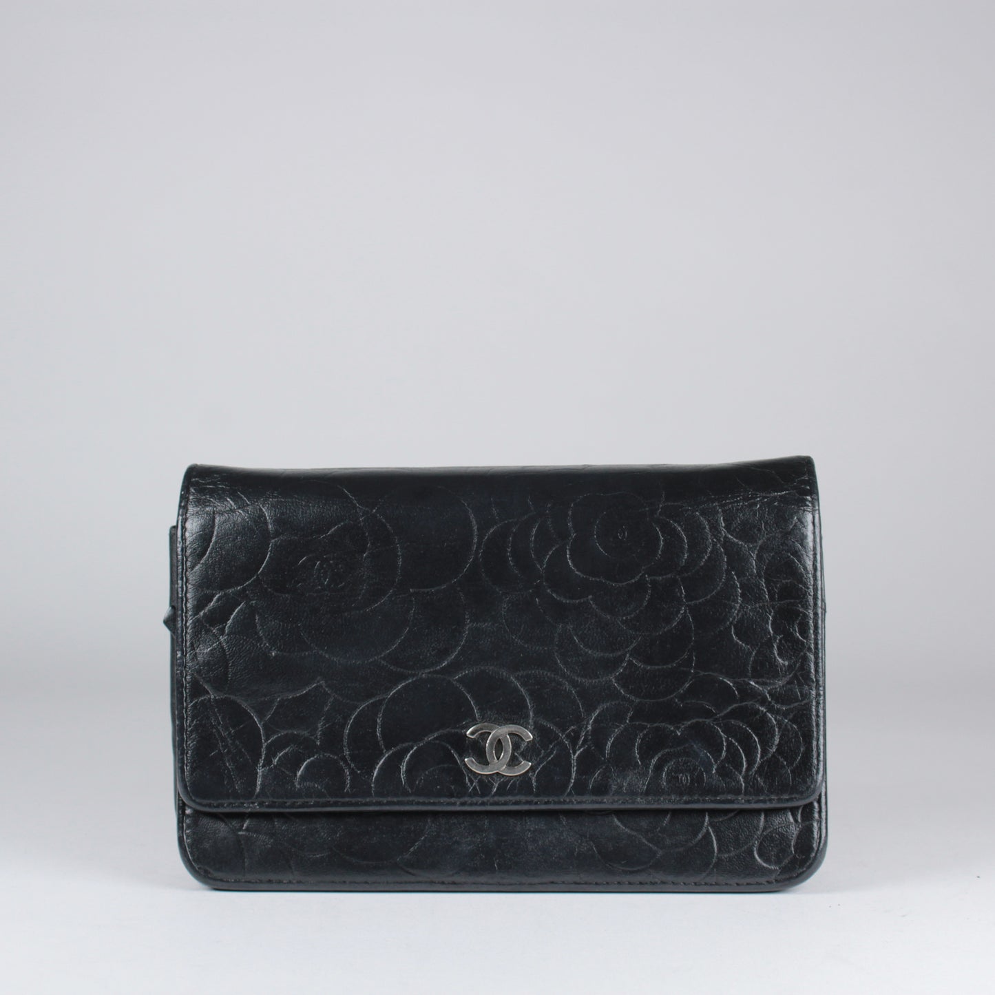 Camelia Wallet on Chain - Black