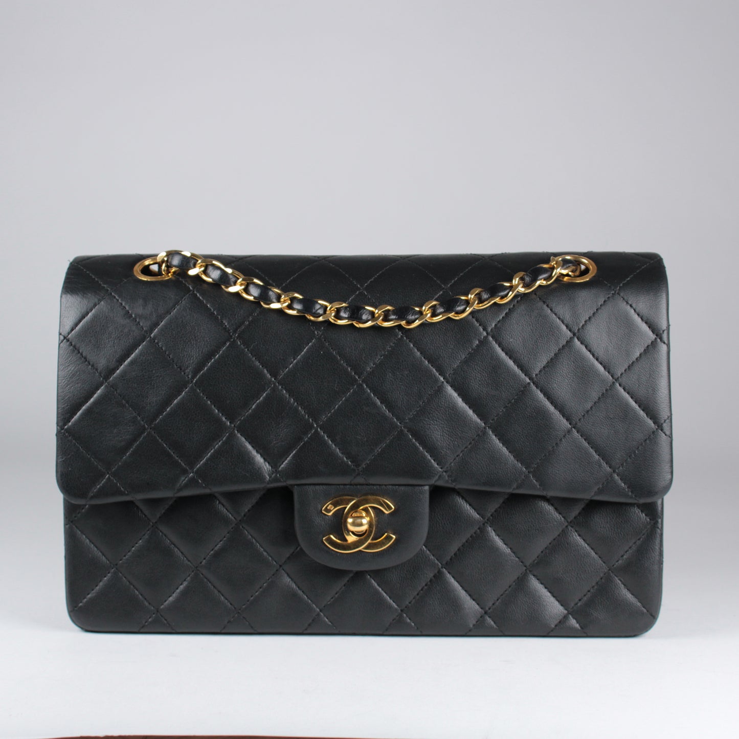 Classic Flap - Medium - Lambskin