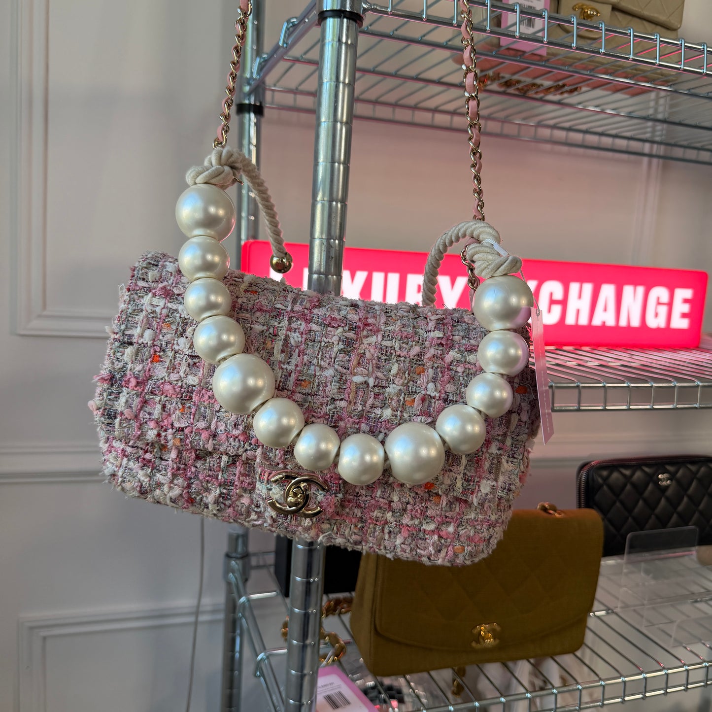 Pre-Owned Pearl Strap Pink Tweed Single Flap Crossbody Bag