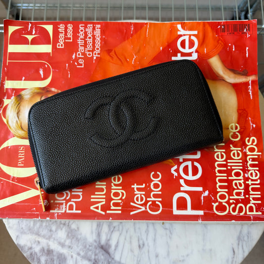 Pre-Owned Black Timeless Caviar Leather Zip Wallet