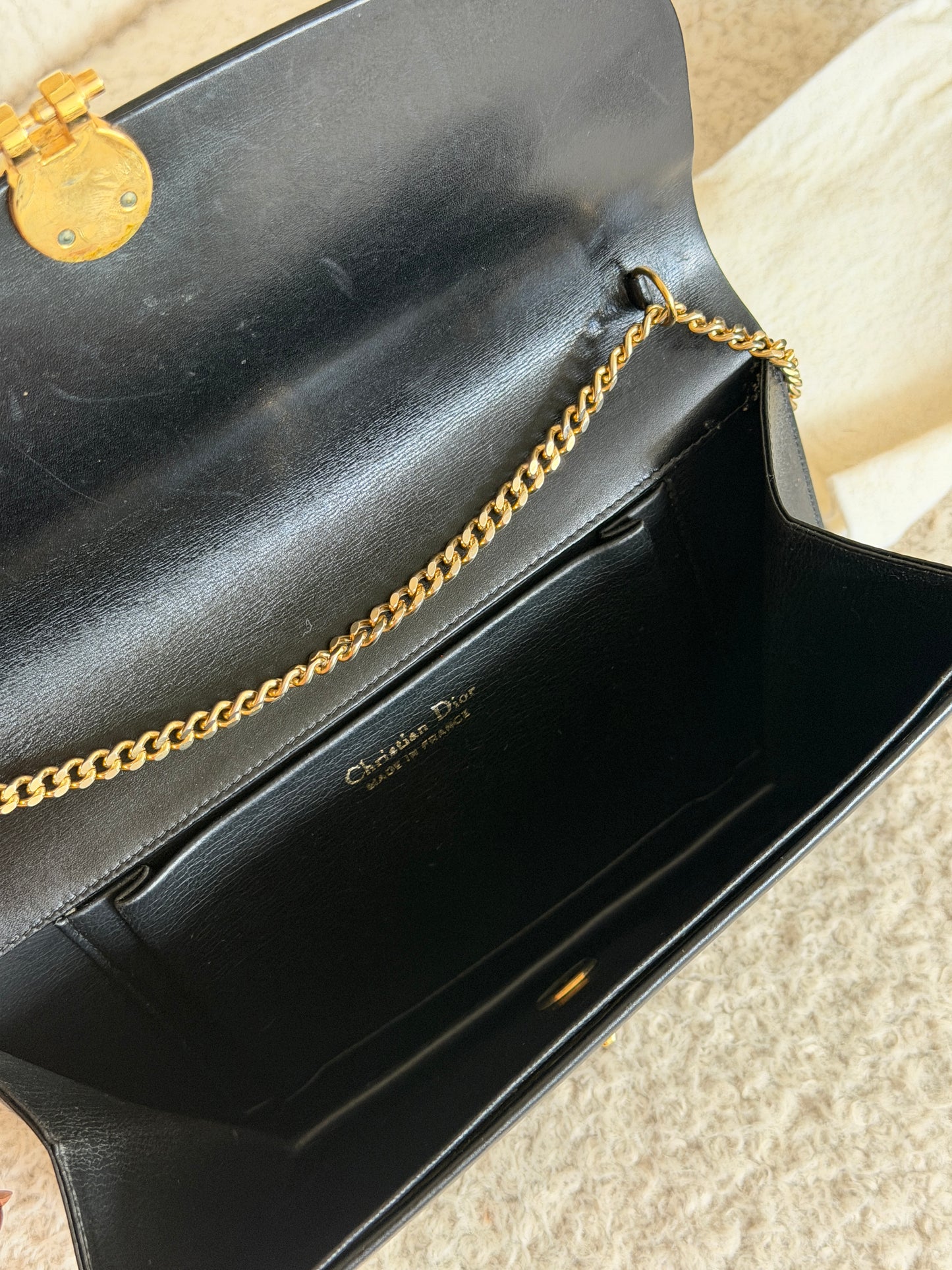 Pre-Owned Black Patent Leather Shoulder Bag