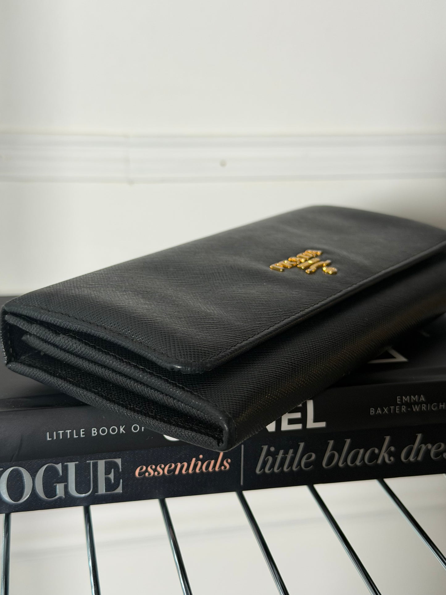 Pre-Owned Black Saffiano Leather Fold Wallet