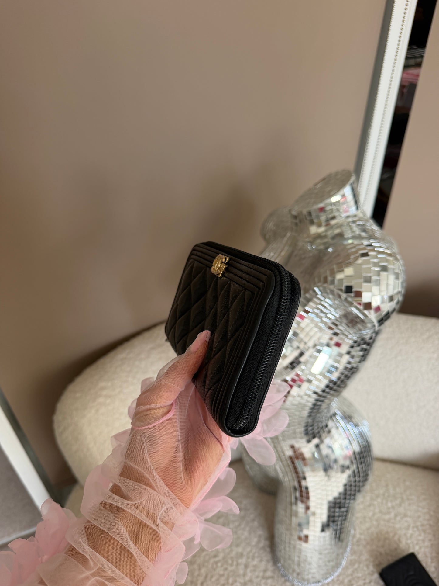 Pre-Owned Black 'Boy' Caviar Leather Zip Wallet