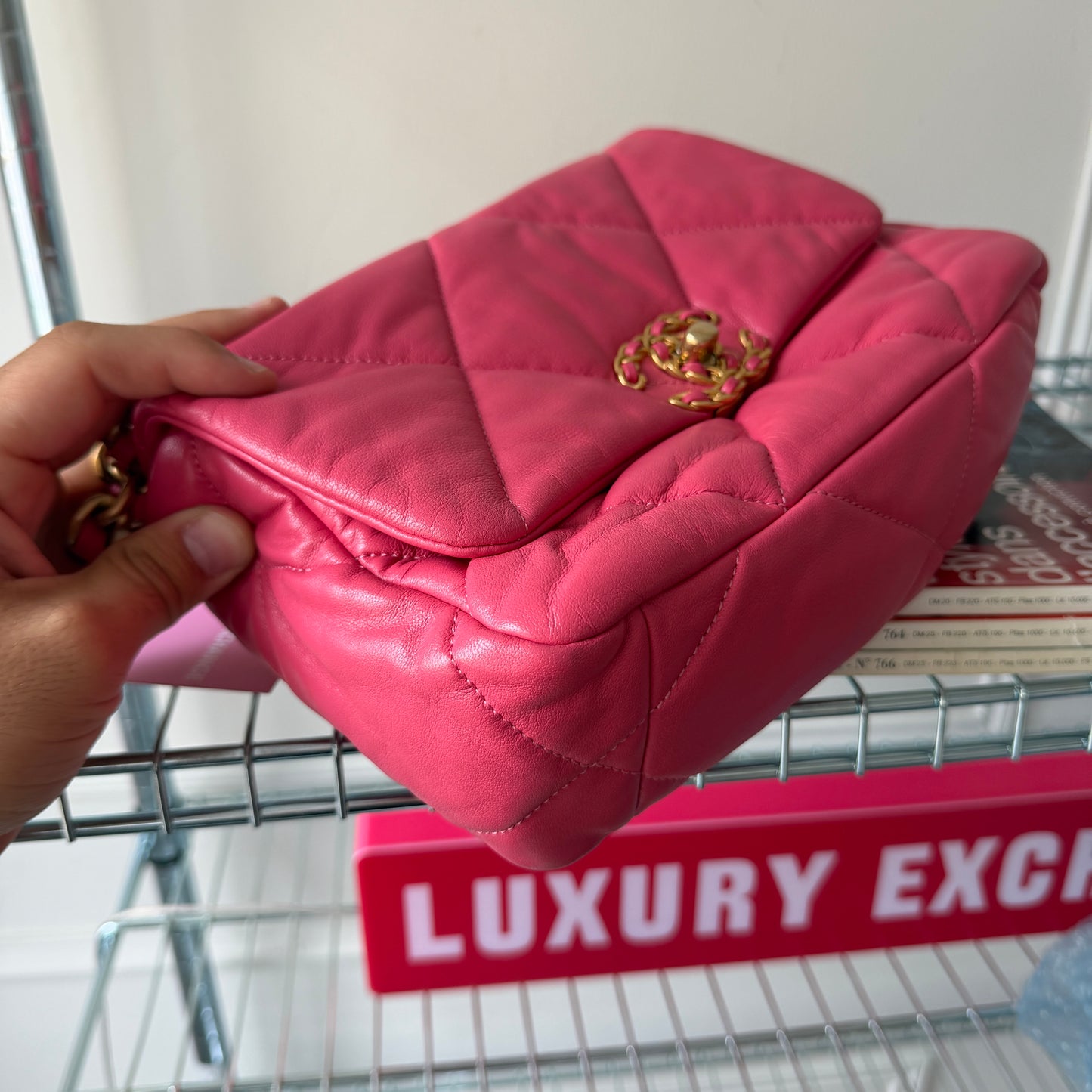 Pre-Owned Pink Shiny Lambskin Leather 19 Crossbody Bag