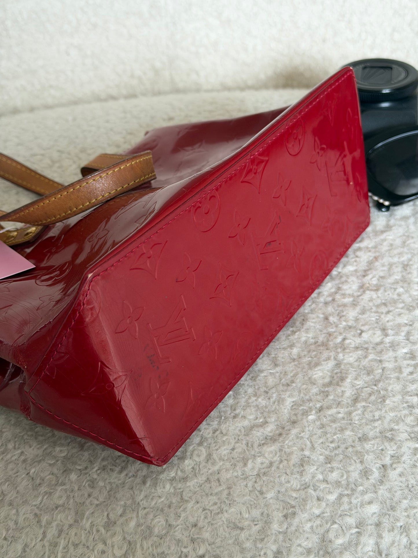 Pre-Owned Pomme D'amour Monogram Vernis Leather Reade PM
