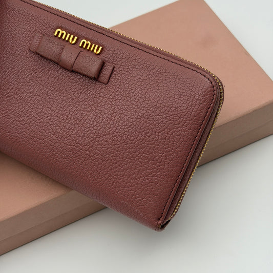Pre-Owned Wallet
