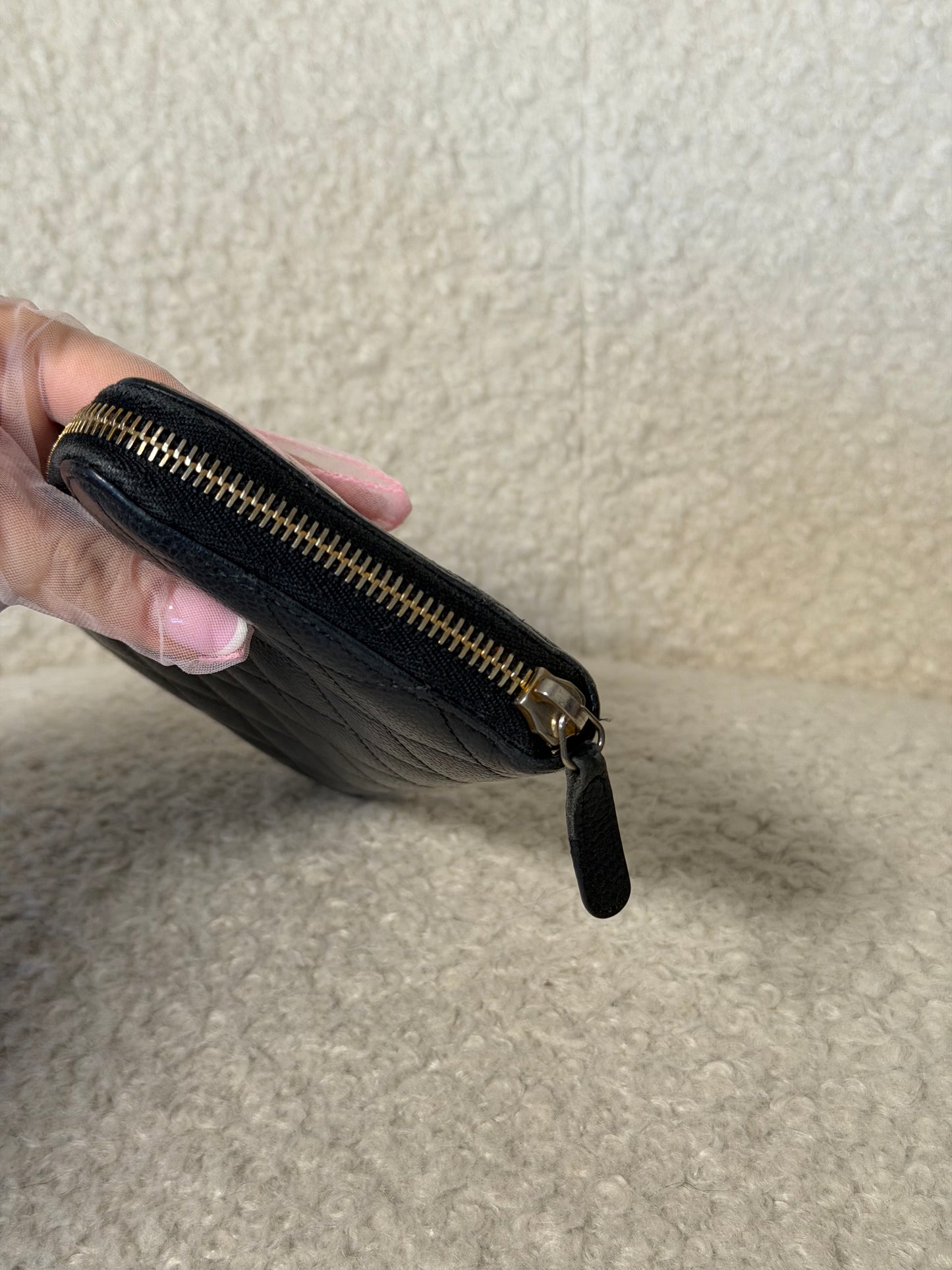 Pre-Owned Black Matelassé Caviar Leather Zip Wallet