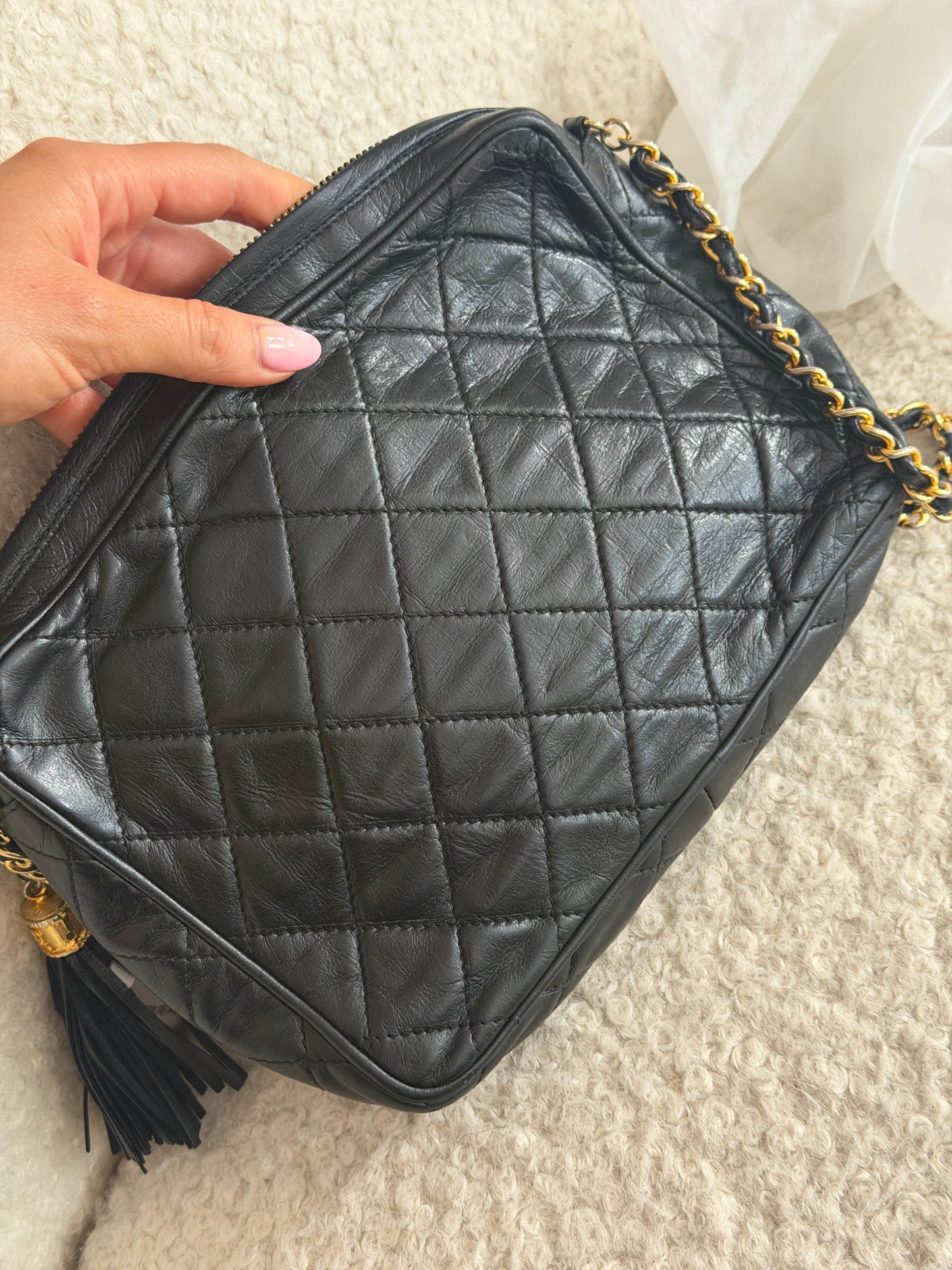 Pre-Owned Black Matelassé Lambskin Leather Camera Bag