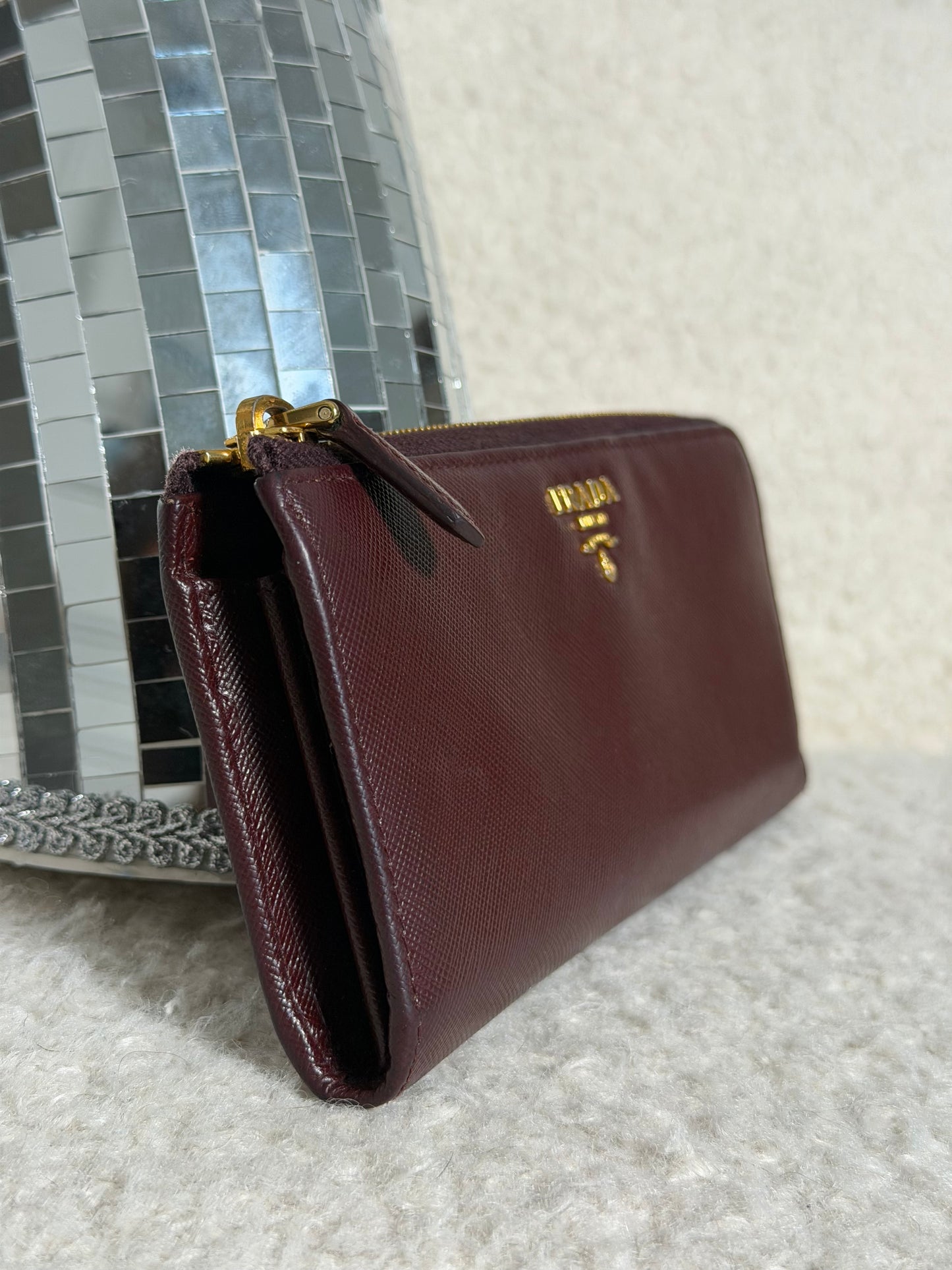 Pre-Owned Bordeaux Saffiano Leather Wallet