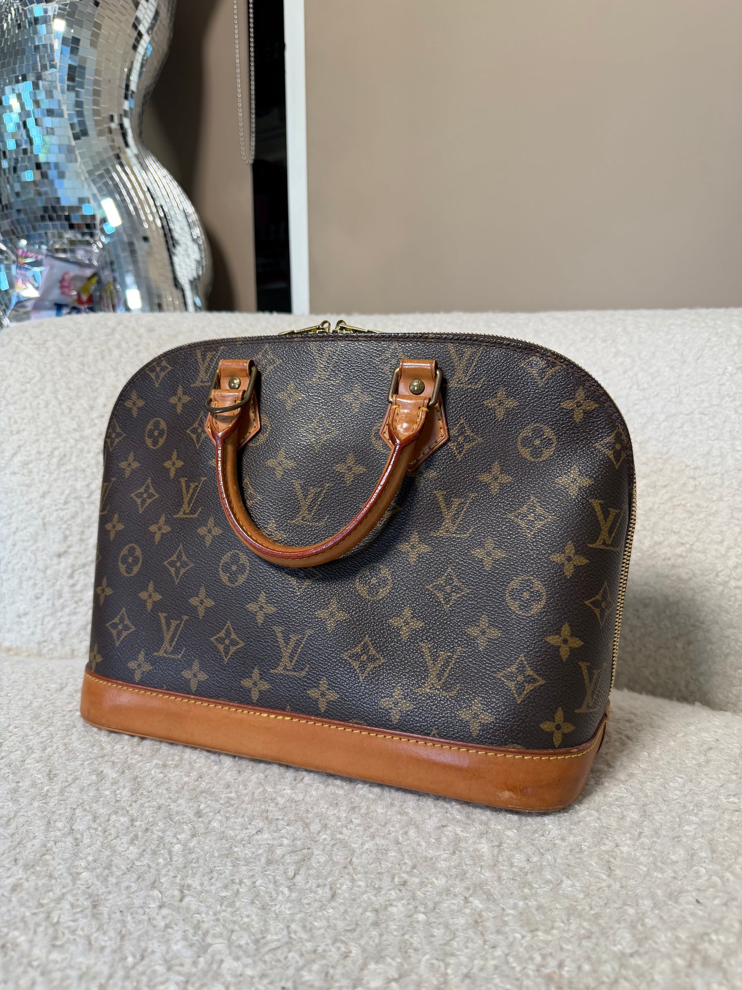 Monogram Canvas Alma PM MINT