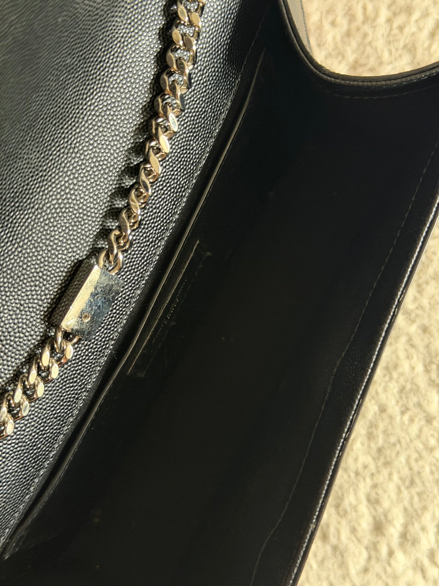 Pre-Owned Black Grained Calfskin Leather Cassandra Crossbody Bag